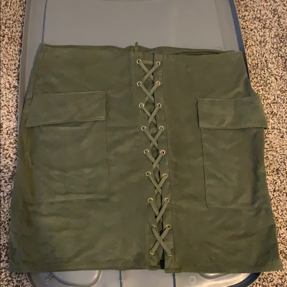 Guess Olive Green 2-Pocket Suede Skirt